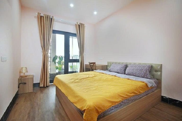 Nice 2 – bedroom apartment with balcony in Yen Phu street, Tay Ho district for rent