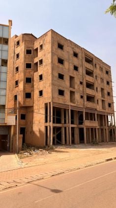 Unfinished 5-story building for sale in Ouaga 2000