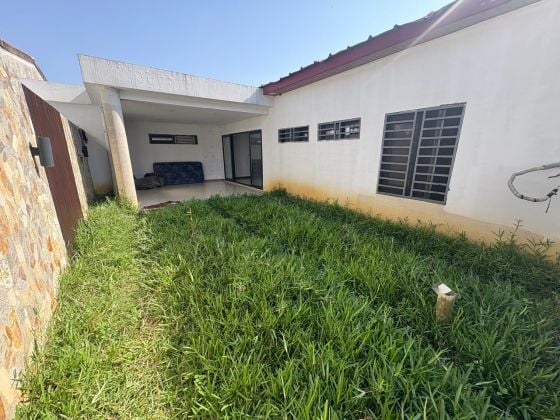 Vente d'une villa basse de 4 pièces a cocody riviera 3 cite oscar 