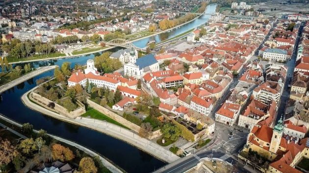 Spacious Countryside Villa with Orchard Garden – Fully Furnished