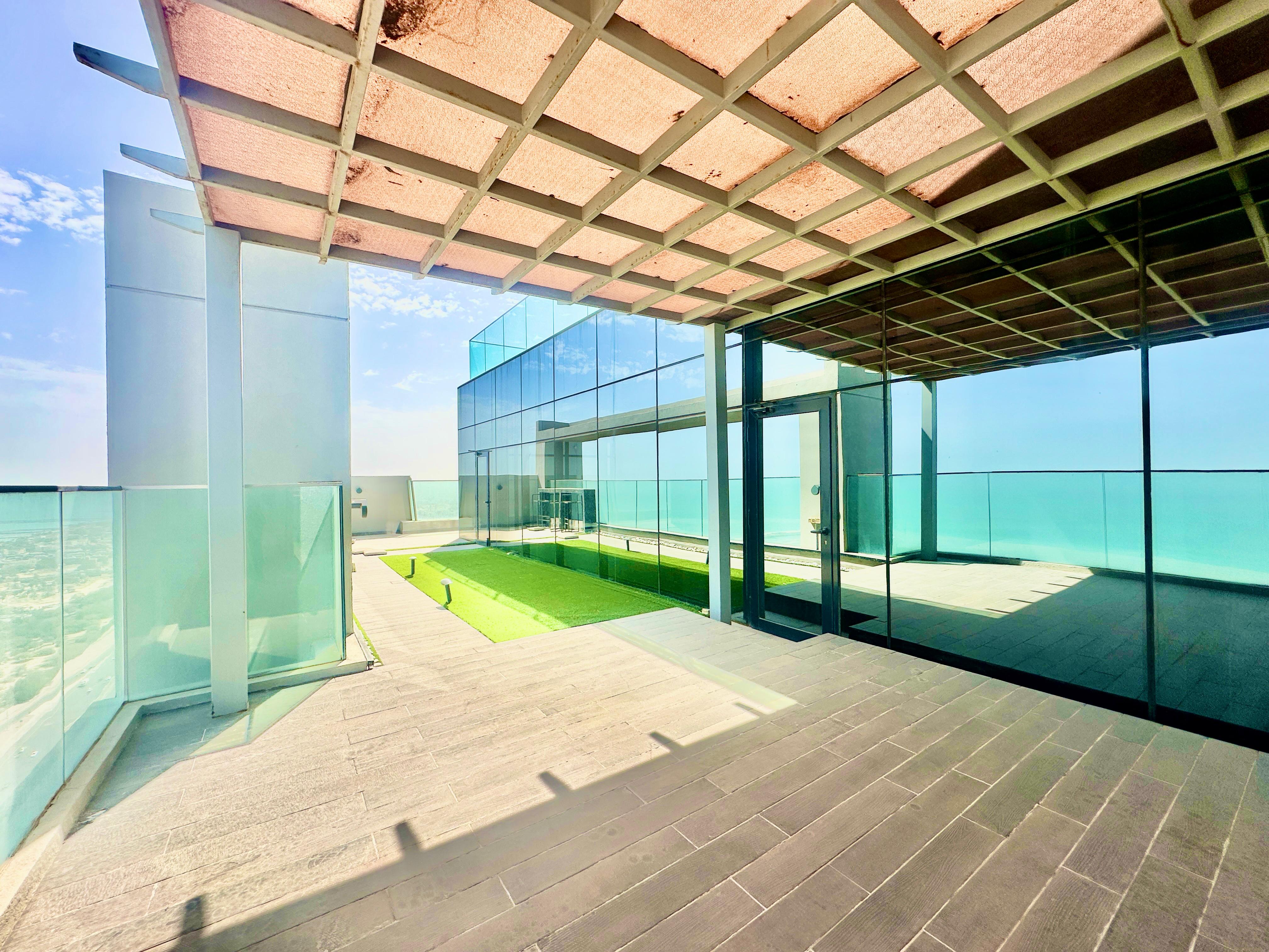 Luxury Seaview Beautiful penthouse with terrace for rent in Sabha Al Salem