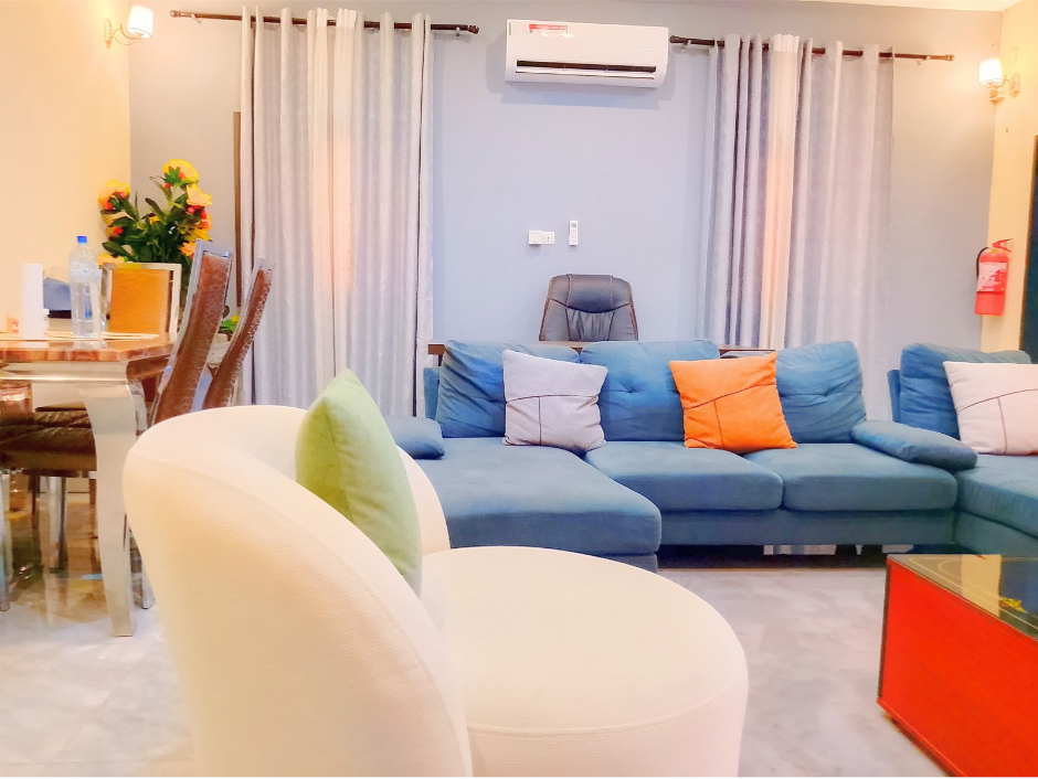 BEAUTIFUL ENTIRE VILLA - 2 BEDROOMS AND LIVING ROOM IN OUAGA 2000, FURNISHED FOR RENT 