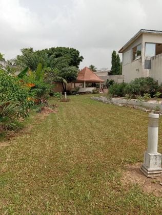 Villa duplex di 10 locali in vendita a Cocody Riviera 3, complesso ...