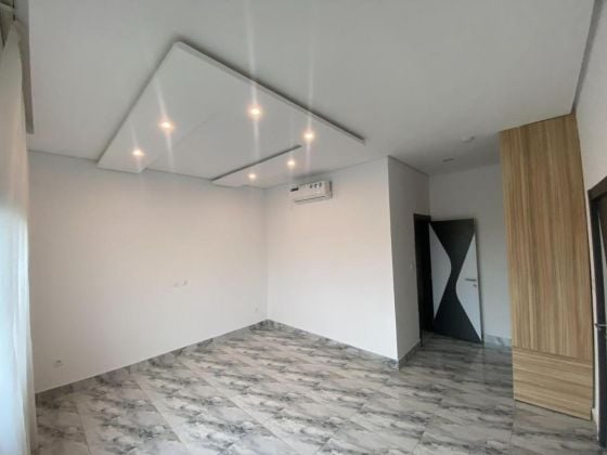 En alquiler - Angré Djibi Cité Arc en ciel 