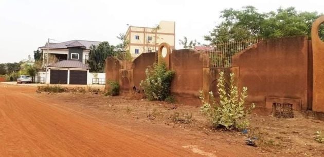 Land for sale in Ouaga 2000, suitable for a training center, reception ...