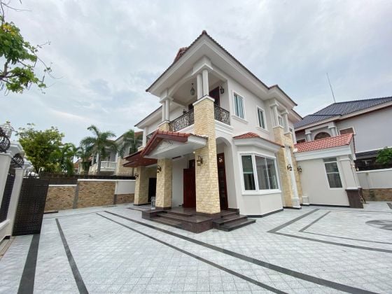 Newly Renovated & Modern Villa for Rent near Aeon Mall