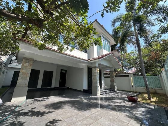 Modern Villa for Rent in Borey Compound 