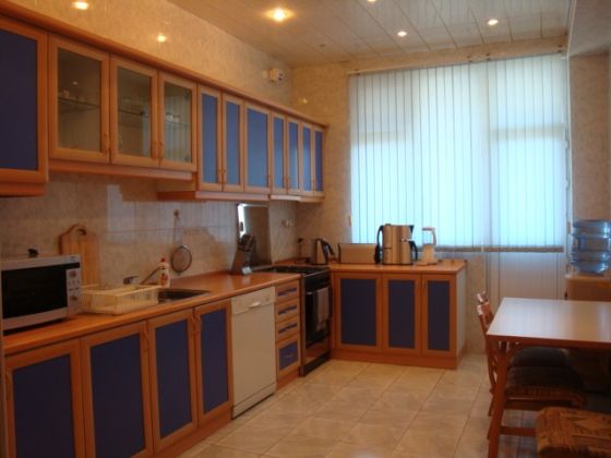 4-room apt close to 28May metro, city center