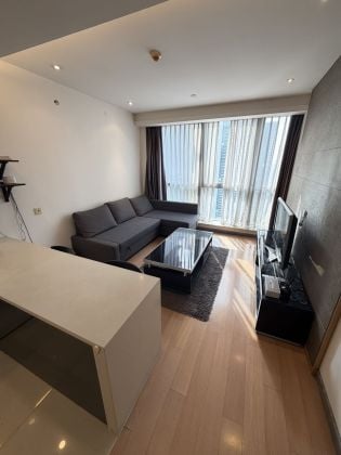 xinghai squre 2bedrooms available service aprtment building high floor 