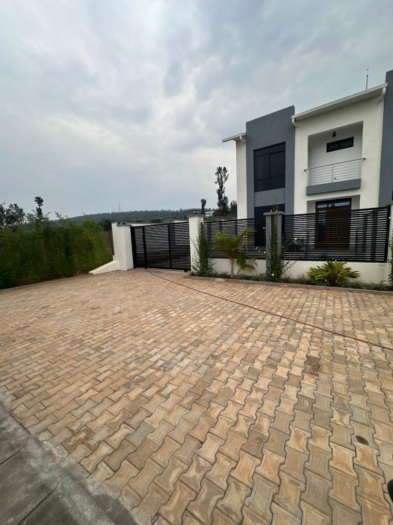 ✨ Luxury Duplex for Rent – Bugesera