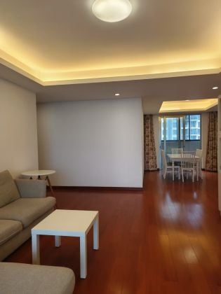 Bay side garden apartment 