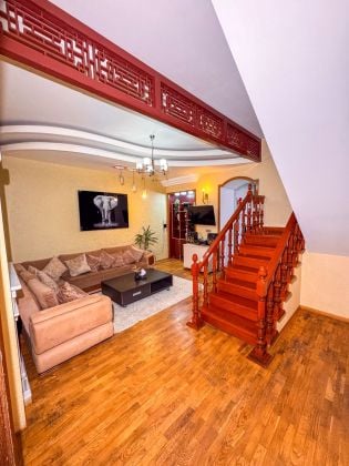 5 room duplex on Nizami street Fountain Square 