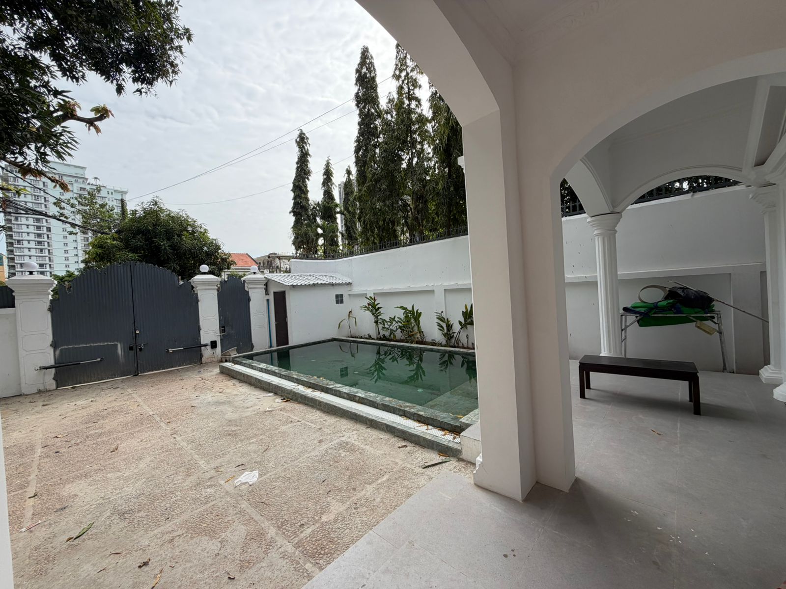 Cozy home , 4 bedrooms with swimming pool