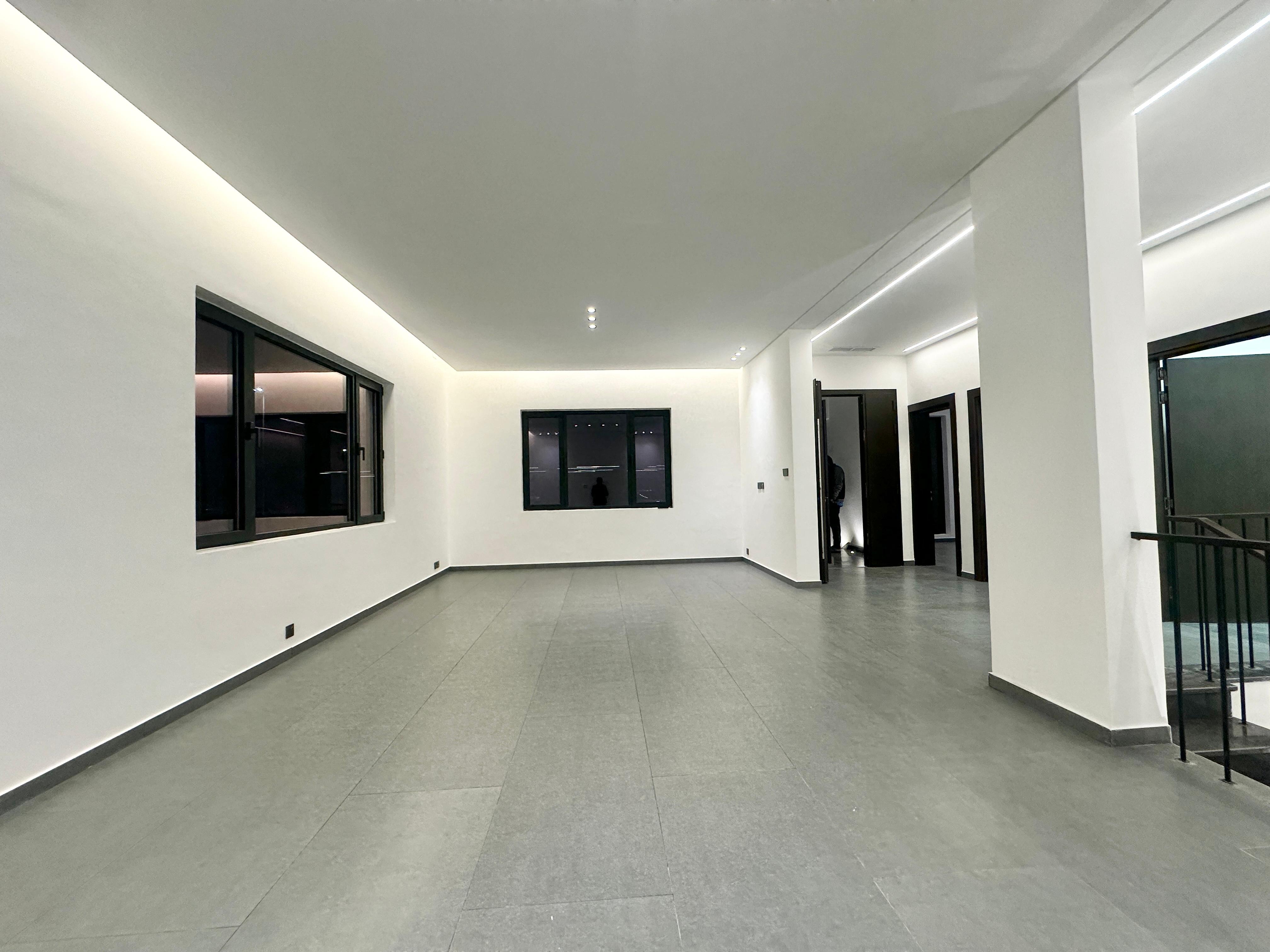 Five bedroom Duplex with private Garden for rent in Bayan