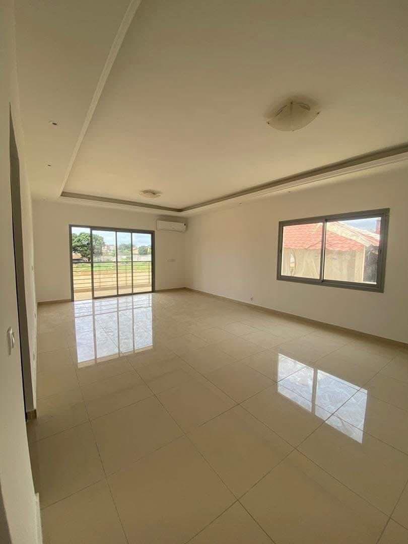 Riviera 4 M'badon À louer appartement 3 pièces 