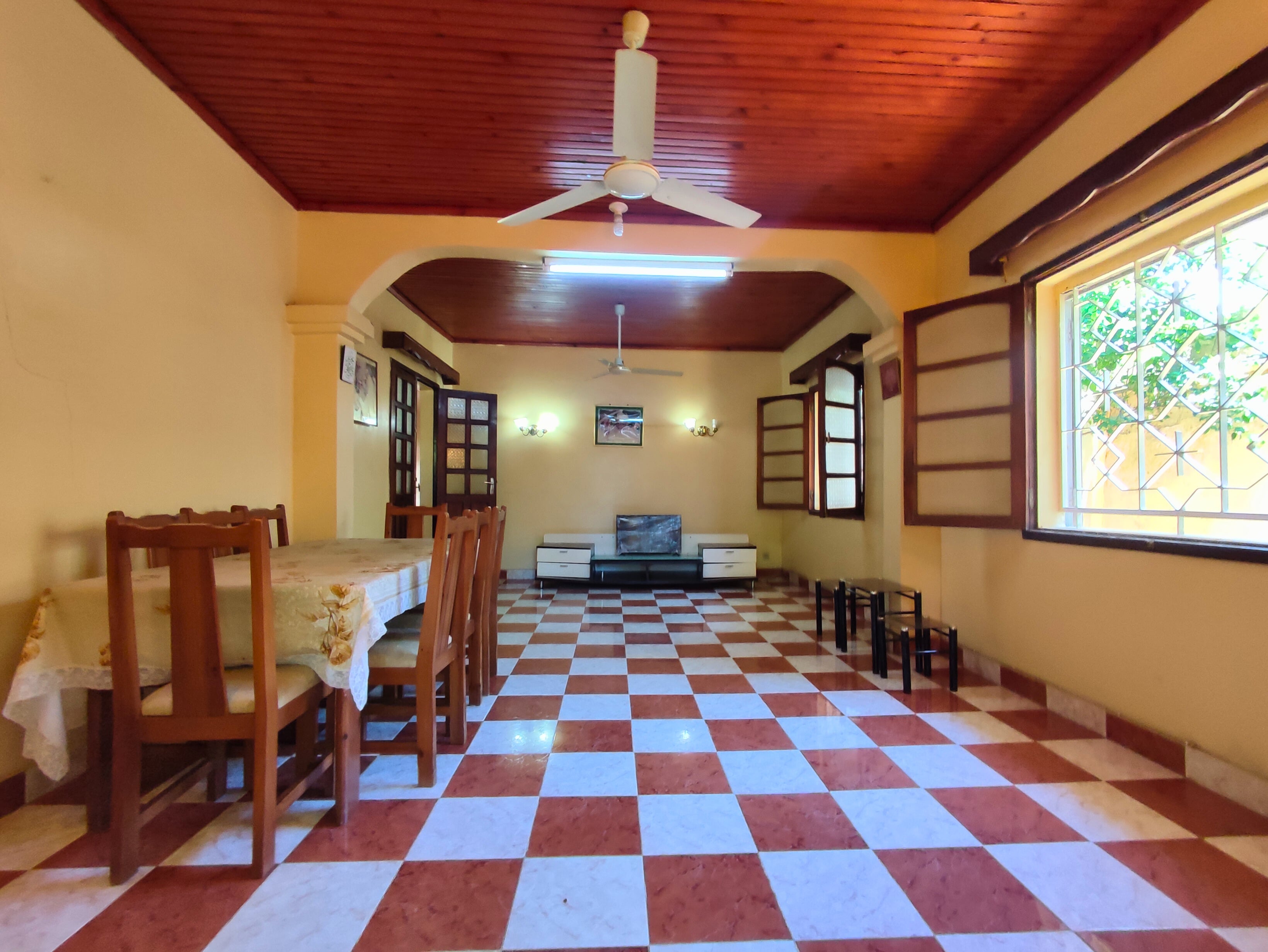Alouer Villa F4 semi-meublée , Andaboly, Tuléar, Madagascar