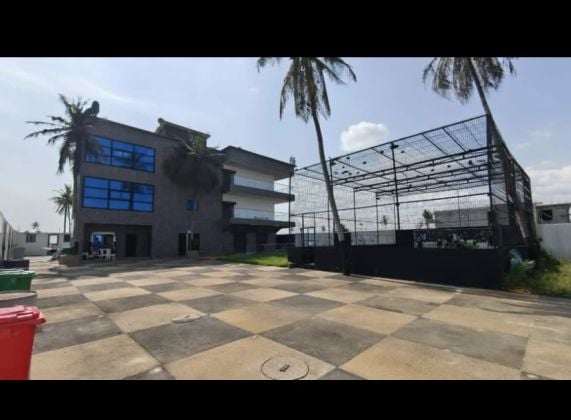 VILLA TRIPLEX 9 PIÈCES VUE LAGUNAIRE AVEC PISCINE EN VENTE À ...