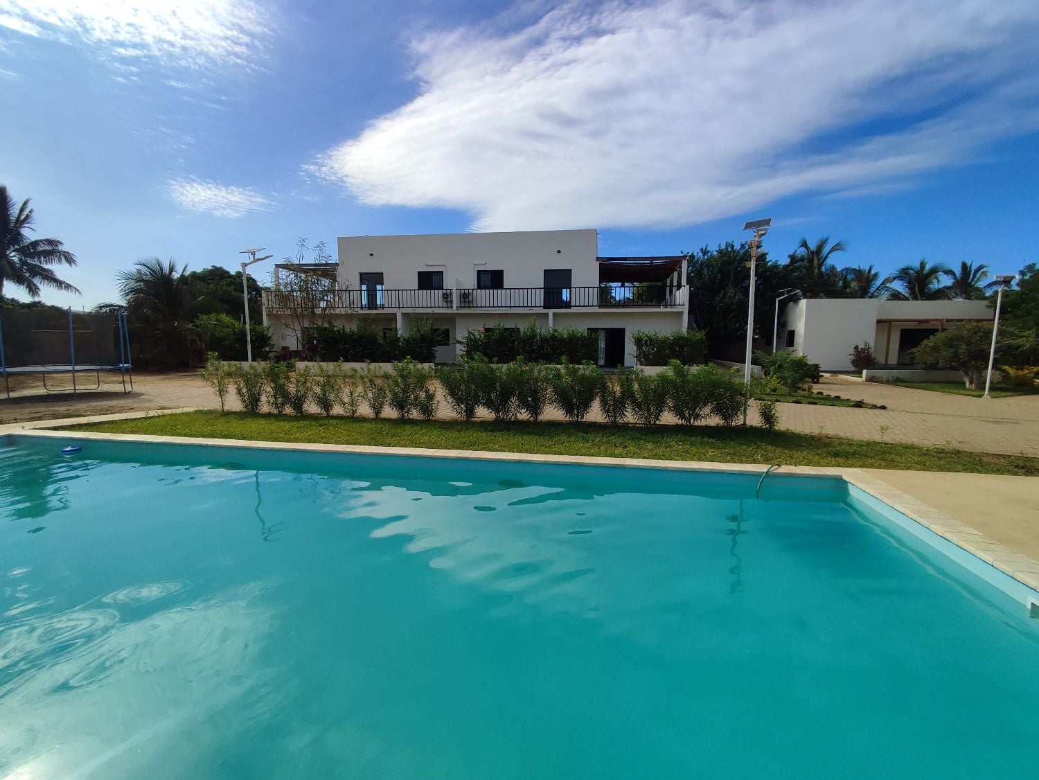 Réf : 23034 – Villa F3 de Charme en Résidence avec Piscine – Ankilimarovahatse, Toliara, Madagascar