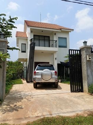 A LOUER SIEM REAP VILLA 4 CHAMBRES