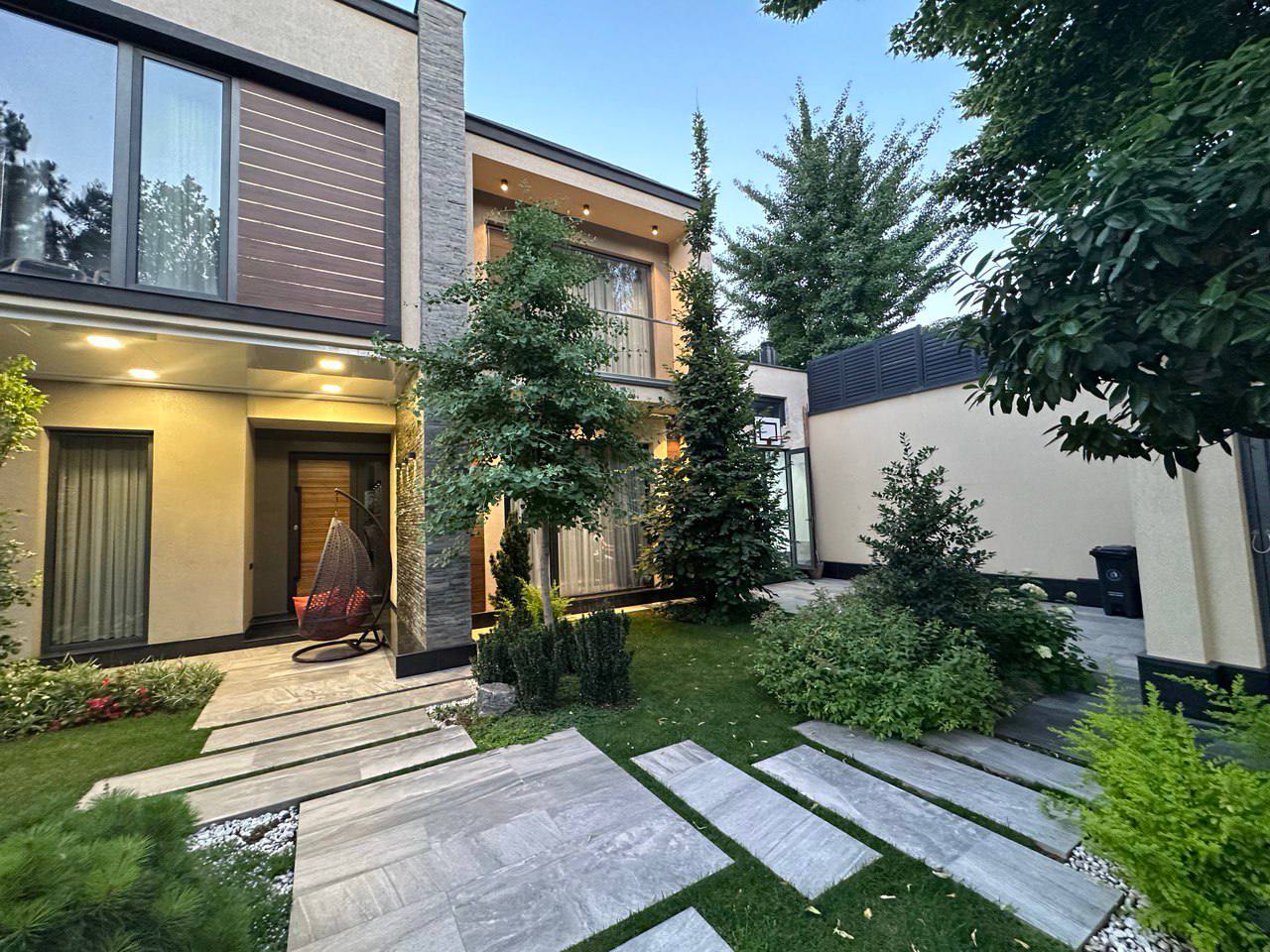 Marvelous 4 bedrooms and 4 bathrooms house of 400 m2 with indoor pool in central Tashkent