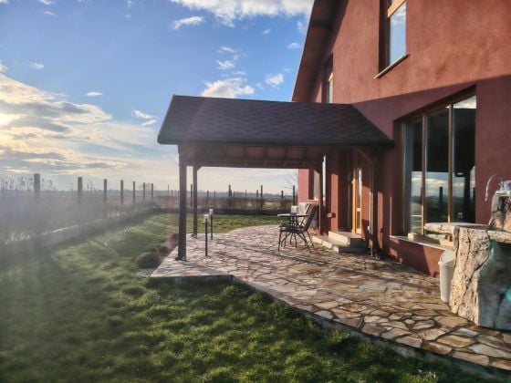 Two storey detached furnished-turnkey house with 3 beds and 2 baths only ...