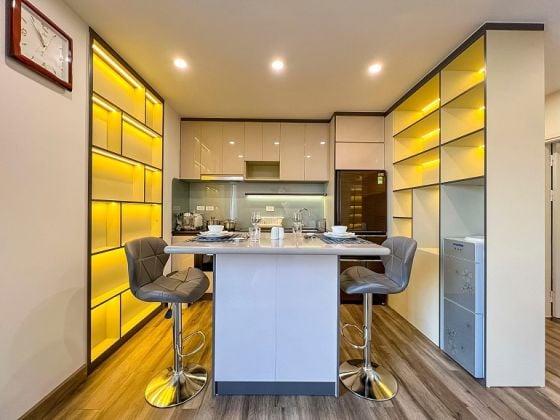 Luxury, modern 1 – bedroom apartment with balcony in Linh Lang ...