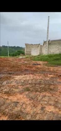 Terrain de 10400 m² 