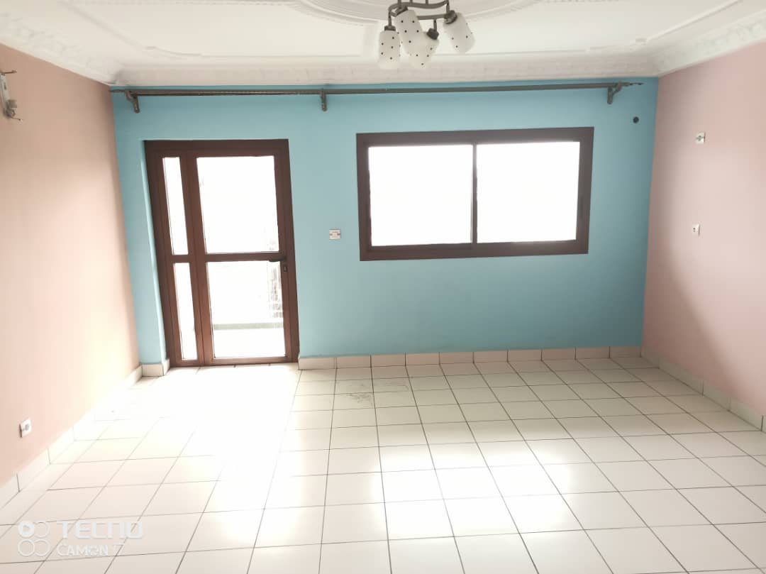 APPARTEMENT DE DEUX CHAMBRES A LOUER A NDOGBONG