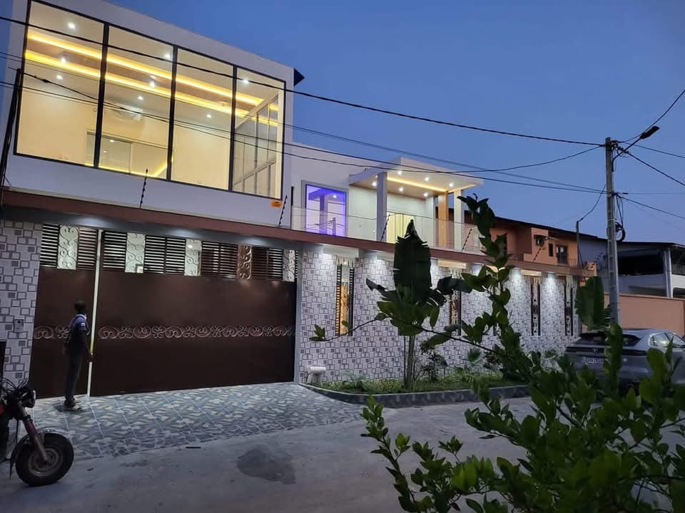 VILLA HAUT STANDING À VENDRE CÔTE D'IVOIRE GRAND BASSAM