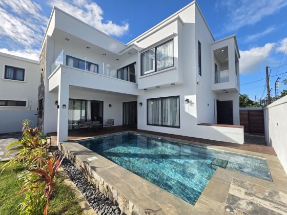 SUPERBE VILLA MODERNE HAUT DE GAMME À LOUER À GRAND BAIE