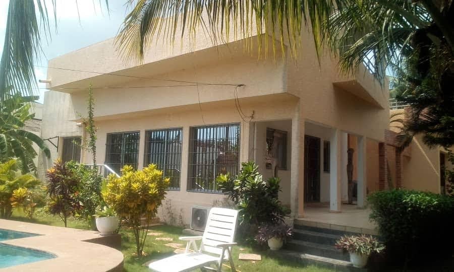 Villa meublée équiper de piscine à Louer