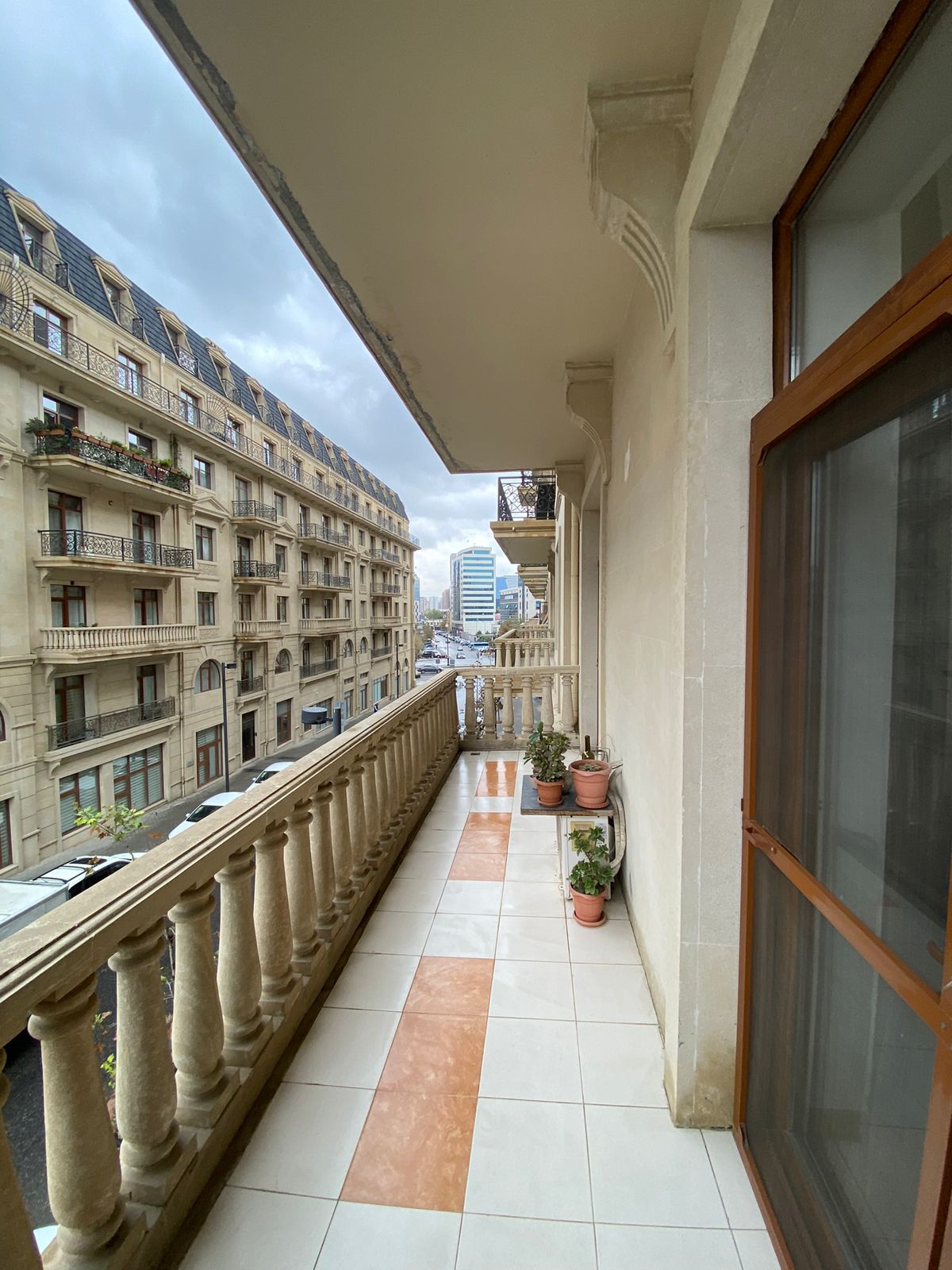 BDR flat for rent in White City