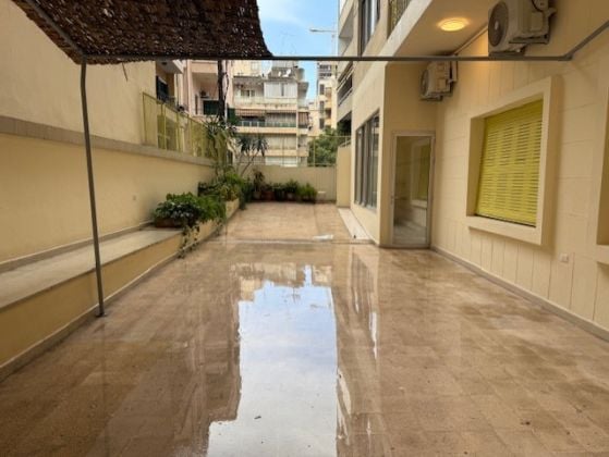 Apartment 2 chambres a louer a Achrafieh avec grande terrasse