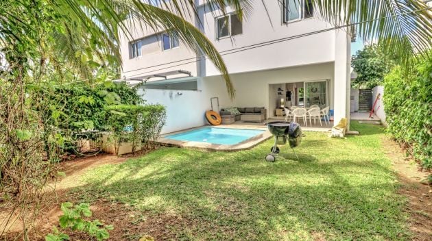 Maison moderne jumelée de 3 chambres en résidence ...