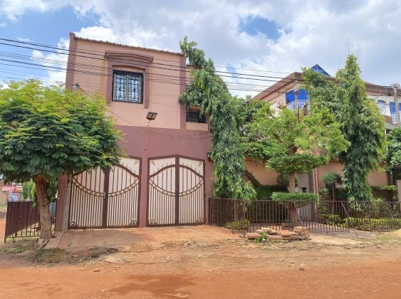UN BEAU DUPLEX DE 06 PIÈCES EN VENTE À SOMGANDÉ CHEZ ...