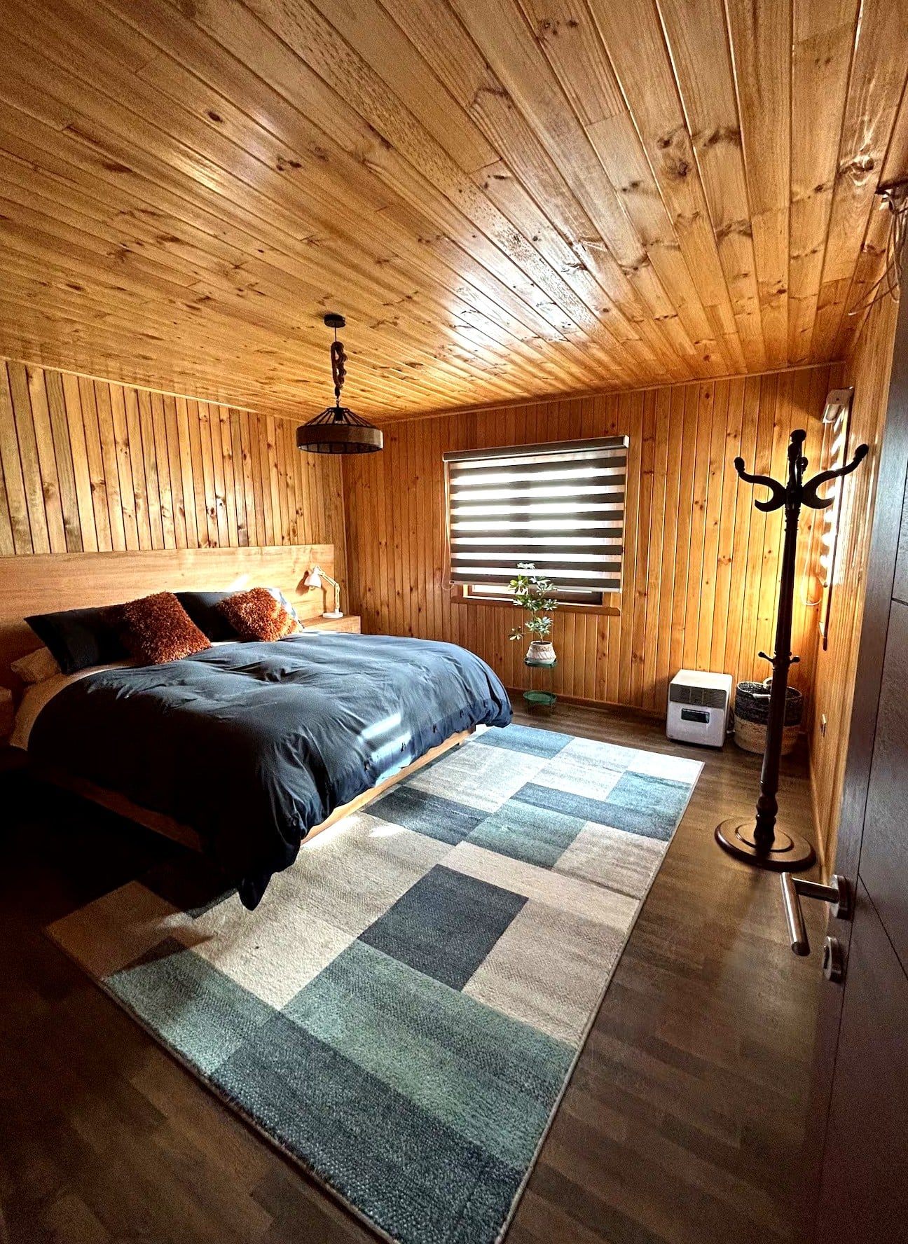 Casa tranquila y completamente equipada en Melipeuco, en el sur de Chile. Ideal para estadías largas, teletrabajo o una vida tranquila en medio de la naturaleza. Ubicada cerca del Parque Nacional Conguillío. &#55356&#57151
