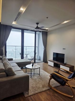 High-Floor 4 Bedroom Apartment for Rent in Vinhomes Metropolis