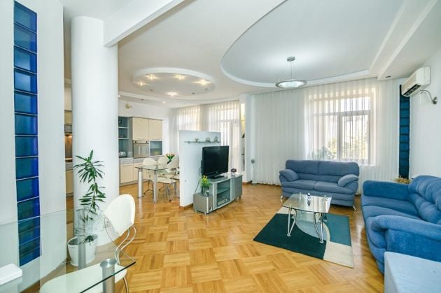 2 BDR flat for rent in city center, boulevard area