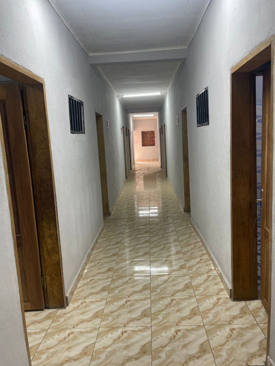 Motel et terrain a vendre logbessou