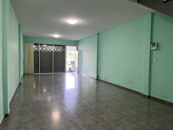 Commercial buildings Khaomakok Chaiyapruk Jomtein for rent with good ...