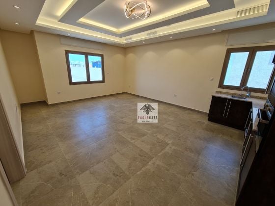 Abu Fatira, spacious one bedroom rooftop apartment