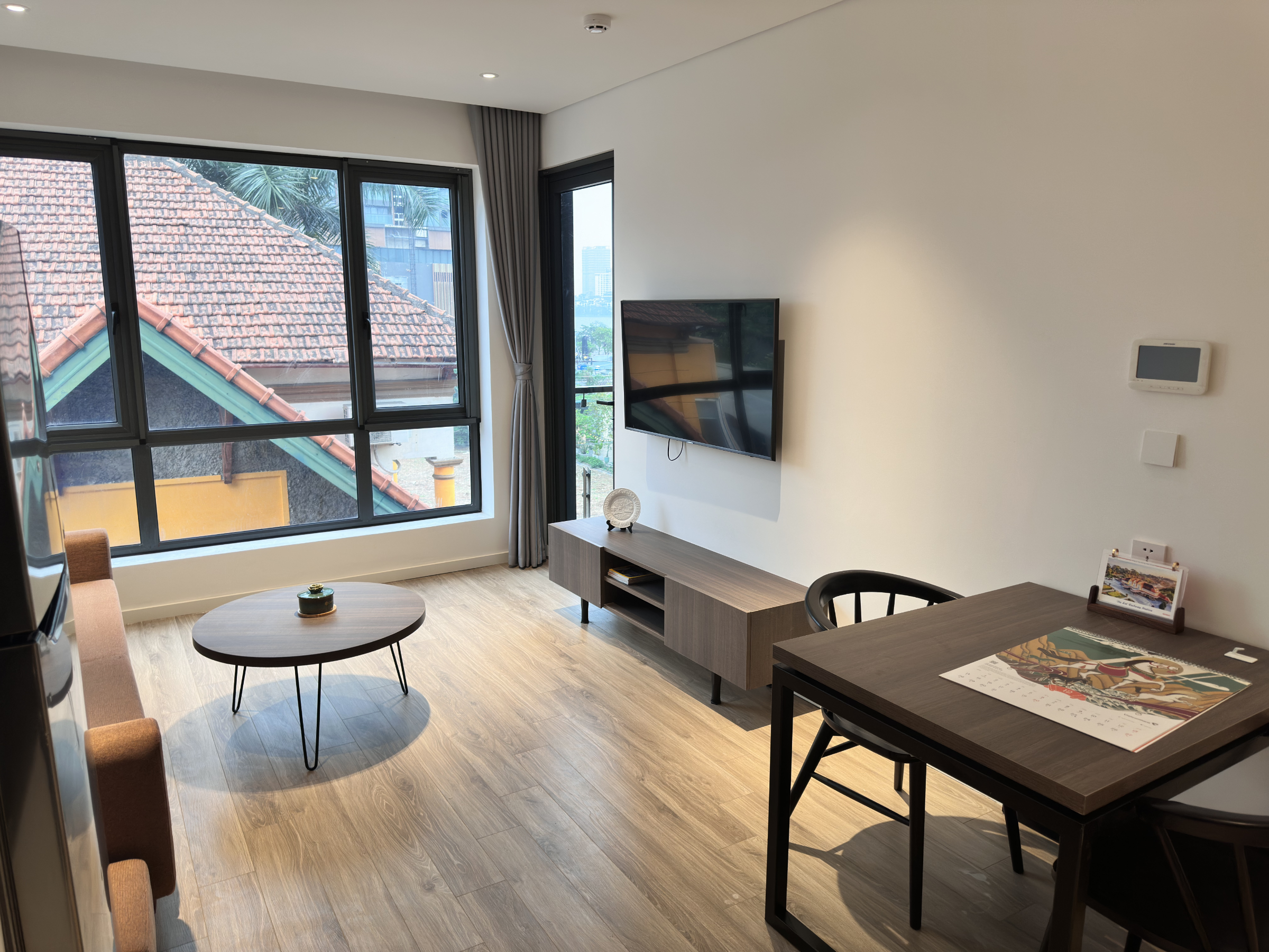 Brand new 1-bed with West Lake view from $600/mo, Tay Ho