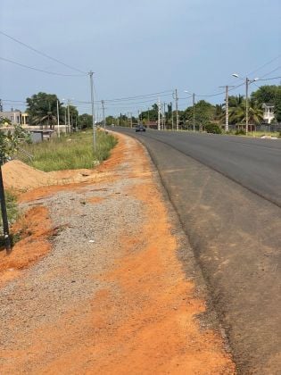 Assinie PK18 Plot of land 630 M2 with ACD not far from the paved road 