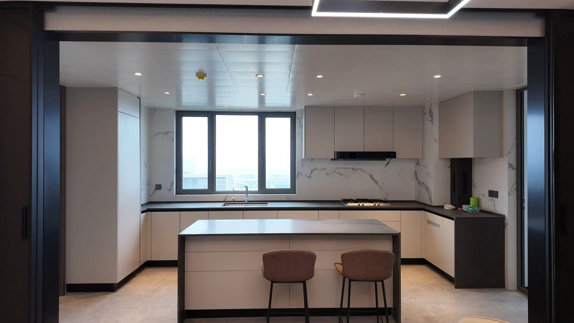 Brand new 4 rooms apt in nice compoud,big open kitchen