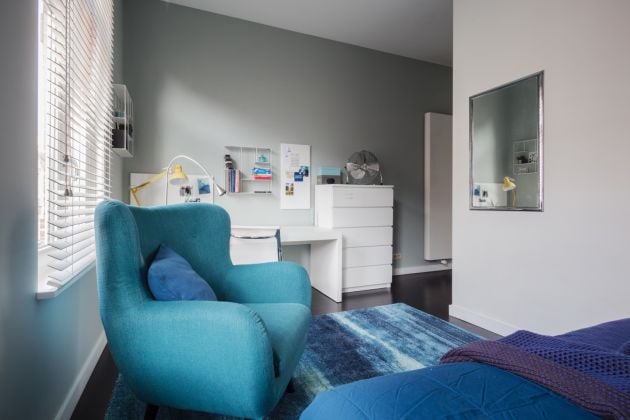 Room with private bathroom available 1 May 