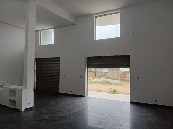 Large store for rent