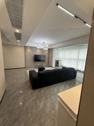 Brand new 3br+2ba/line 3 subway station near times square /floor heating