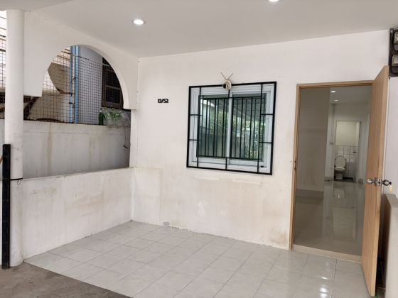 House for rent Close to Jomtien Beach. 8000 baht Corner unit