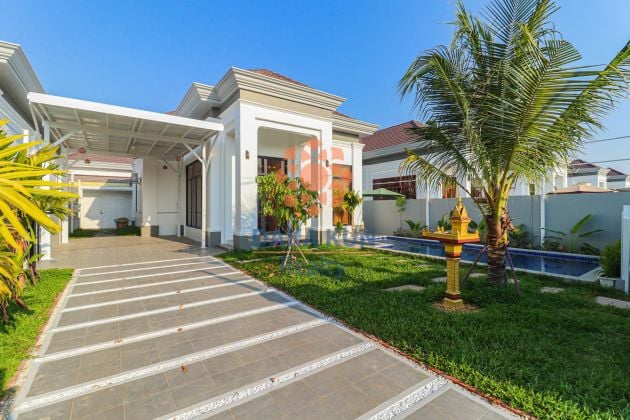 Villa with Swimming Pool for Rent in Siem Reap City