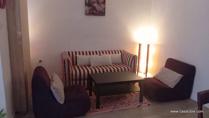 Gauthier: Location studio meublé de 45 m², composé d'une chambre, salon.